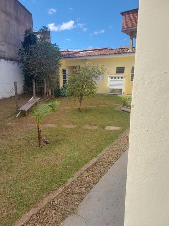 Casa à venda com 4 quartos, 220m² - Foto 11