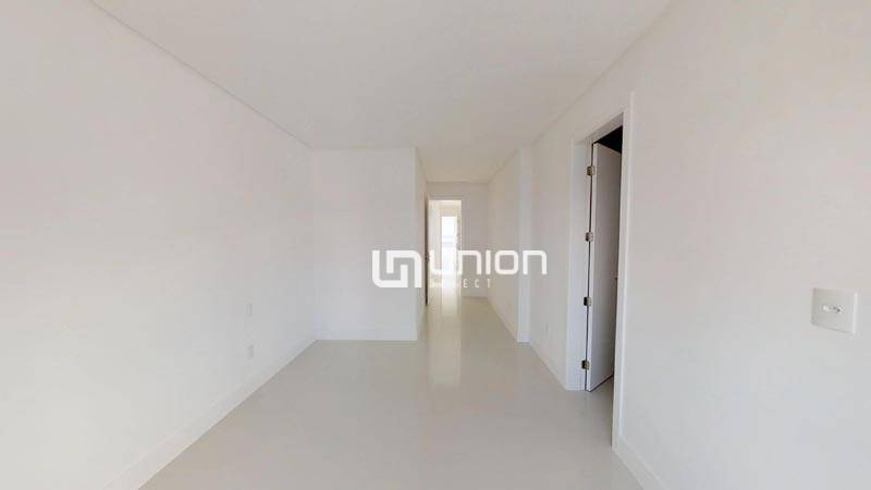 Apartamento à venda com 3 quartos, 160m² - Foto 13