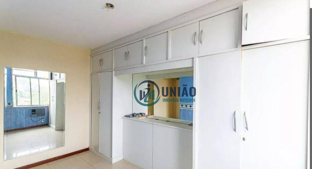 Apartamento à venda com 2 quartos, 72m² - Foto 7