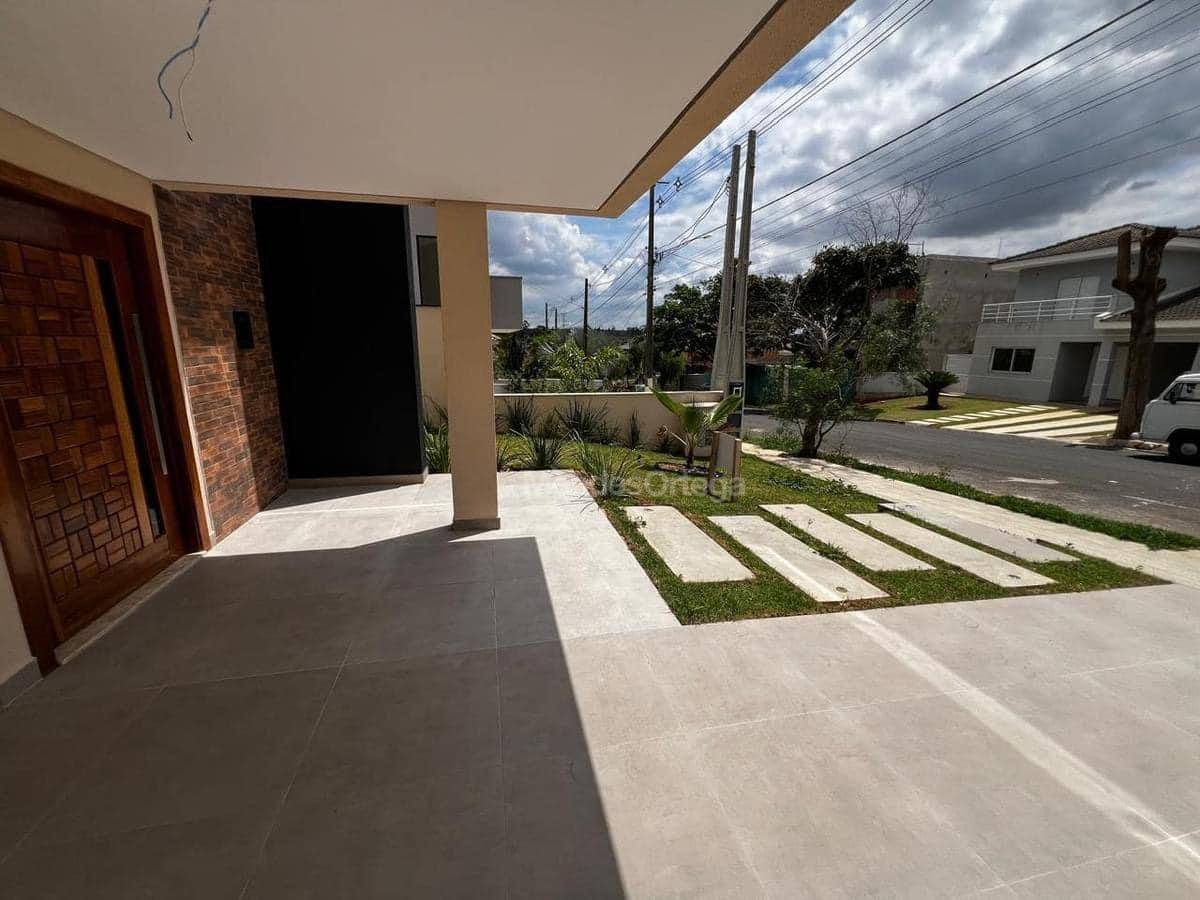 Casa de Condomínio à venda com 3 quartos, 211m² - Foto 4