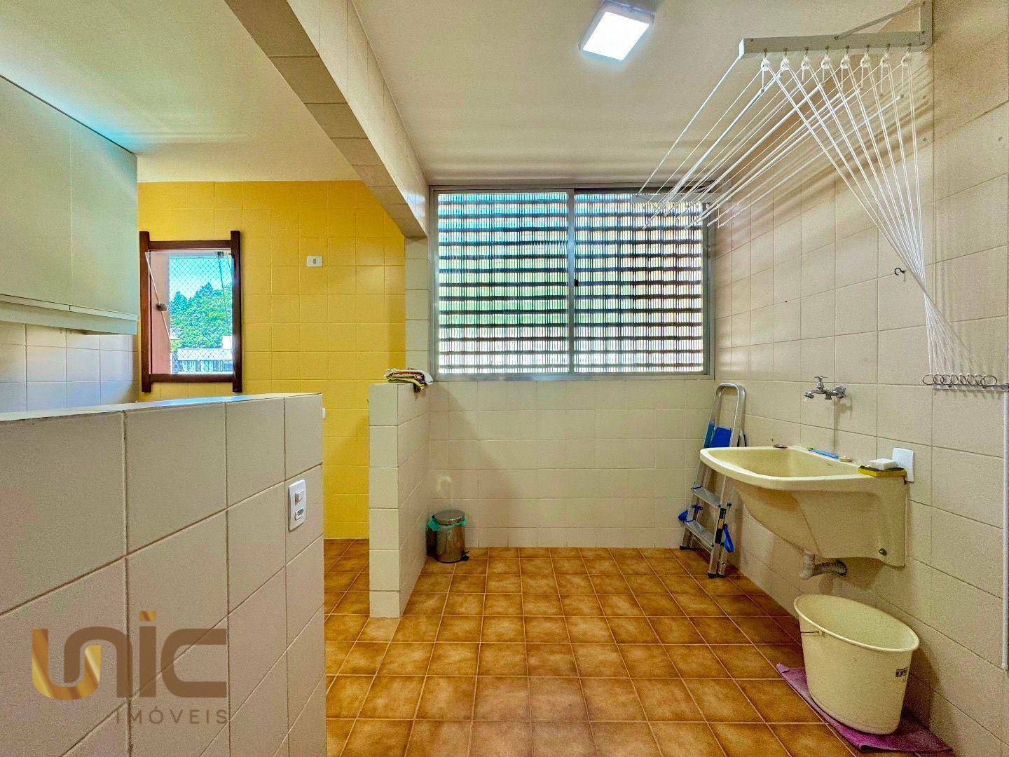 Apartamento à venda com 3 quartos, 140m² - Foto 35