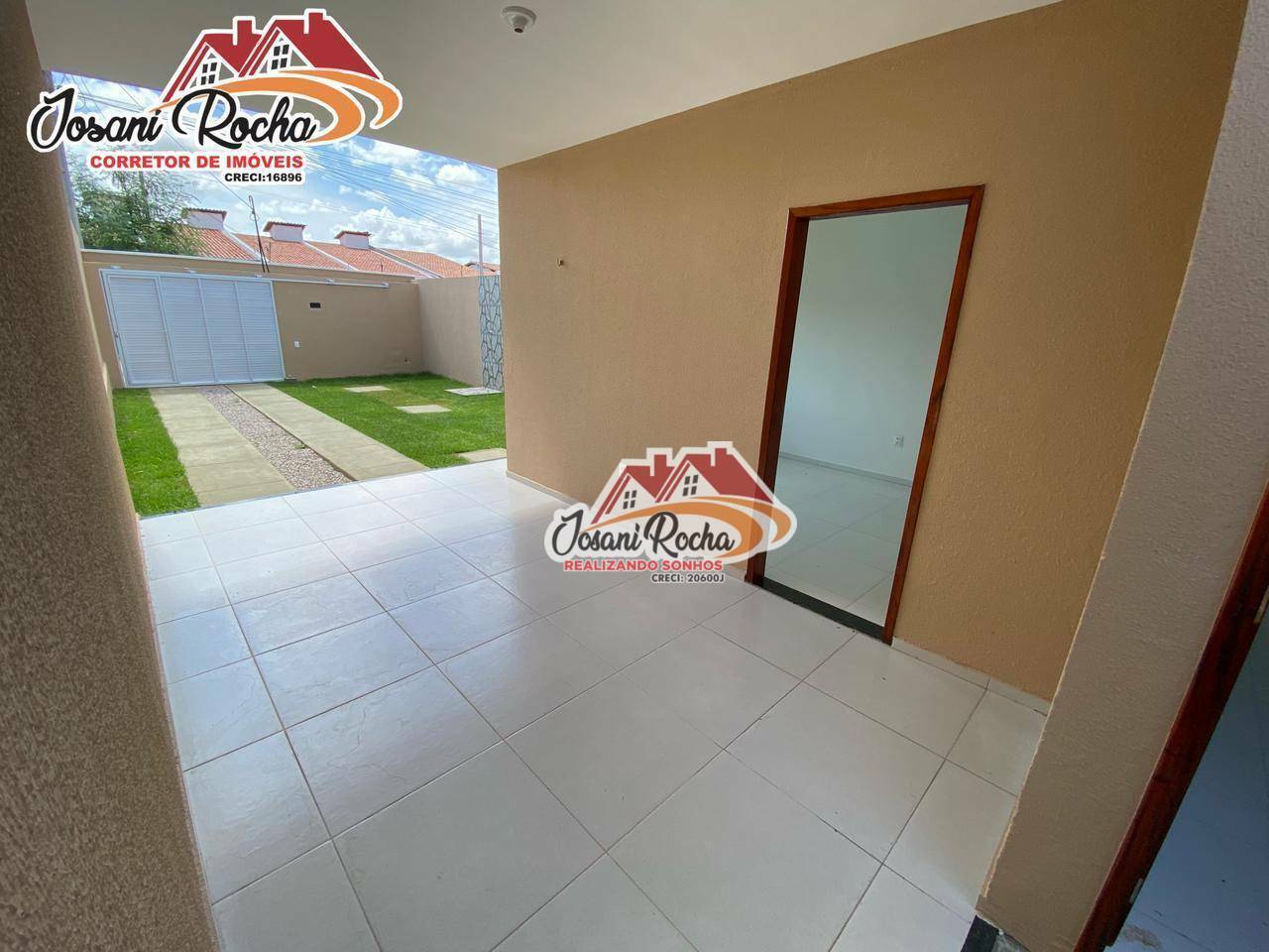 Casa à venda com 2 quartos, 90m² - Foto 2