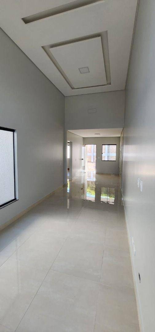 Casa à venda com 3 quartos, 81m² - Foto 2