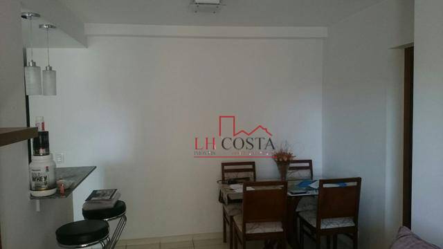 Apartamento à venda com 2 quartos, 65m² - Foto 2