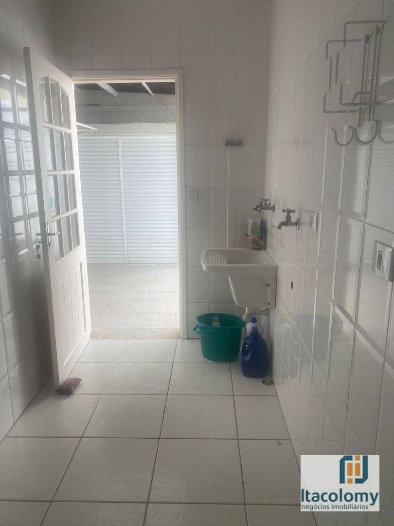 Casa de Condomínio à venda com 3 quartos, 270m² - Foto 19