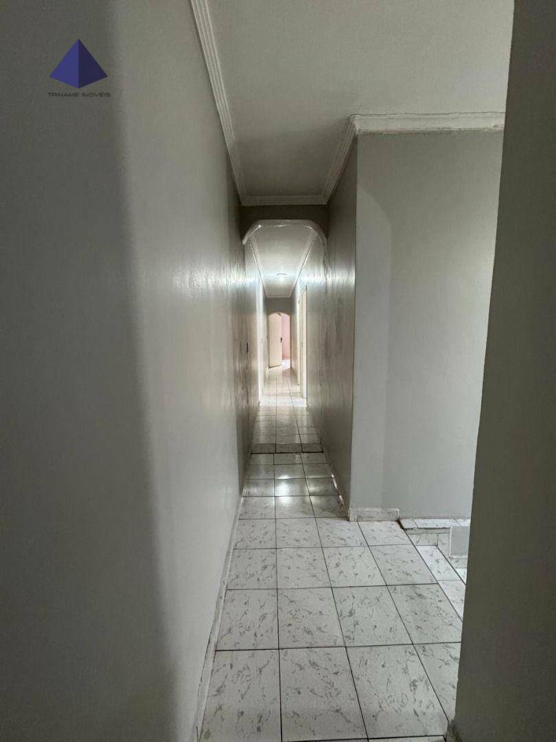 Sobrado à venda com 8 quartos, 300m² - Foto 34