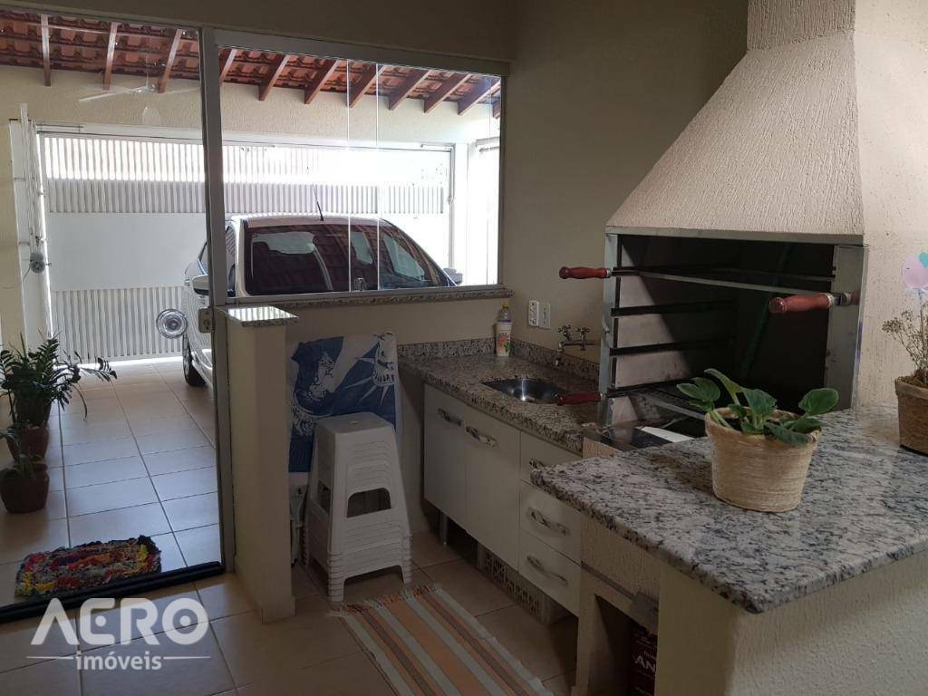 Casa à venda com 3 quartos, 115m² - Foto 11