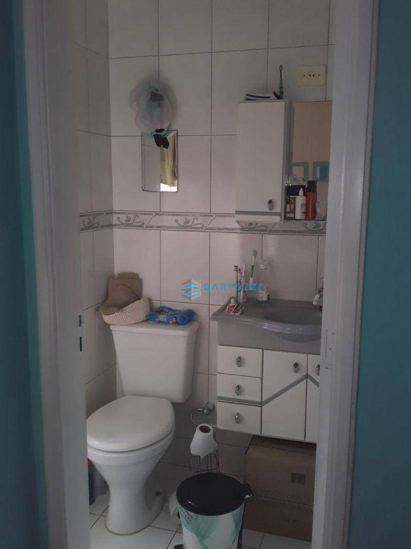 Apartamento à venda com 2 quartos, 65m² - Foto 11