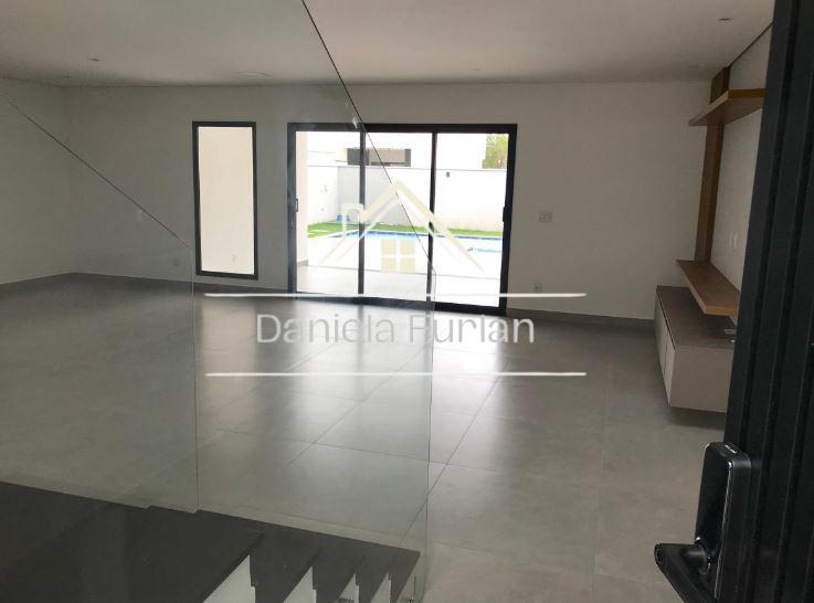 Casa de Condomínio à venda com 3 quartos, 251m² - Foto 4