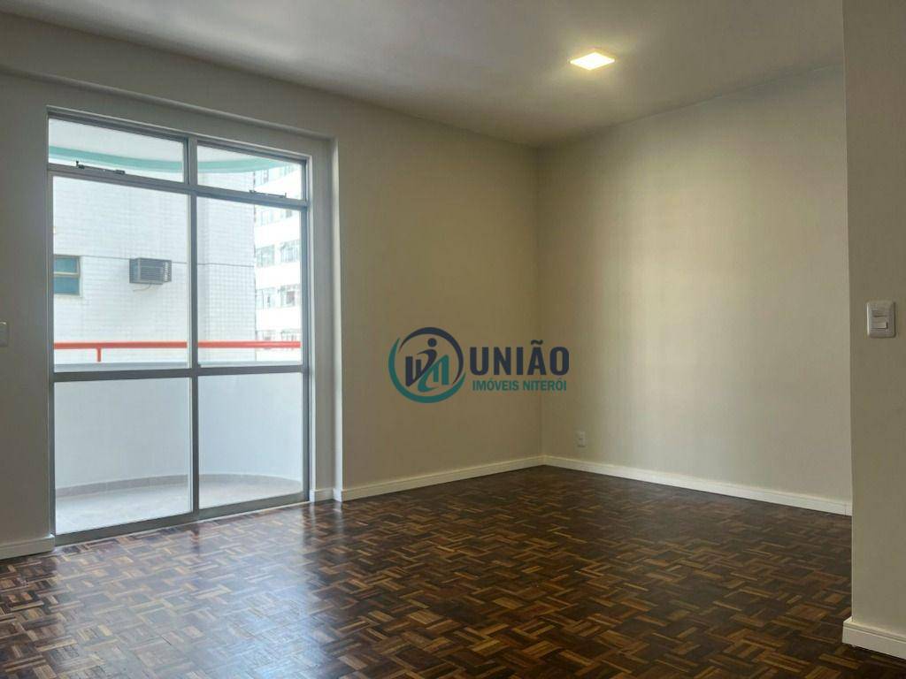 Apartamento à venda com 2 quartos, 80m² - Foto 3