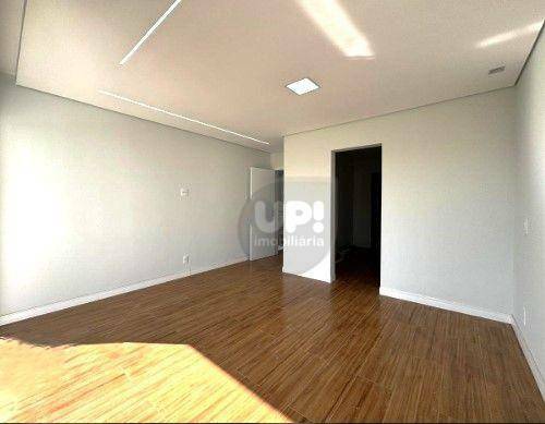 Casa à venda com 3 quartos, 211m² - Foto 14