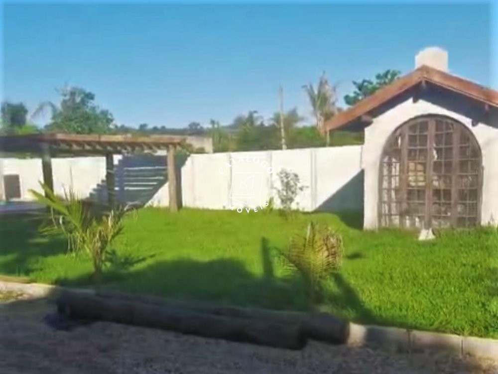 Fazenda à venda com 4 quartos, 1000m² - Foto 1