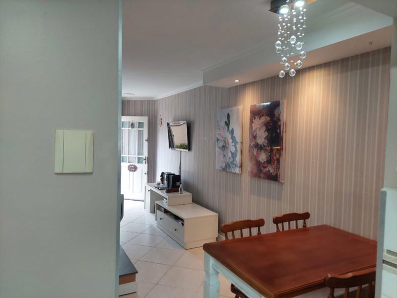 Casa à venda com 2 quartos, 63m² - Foto 19