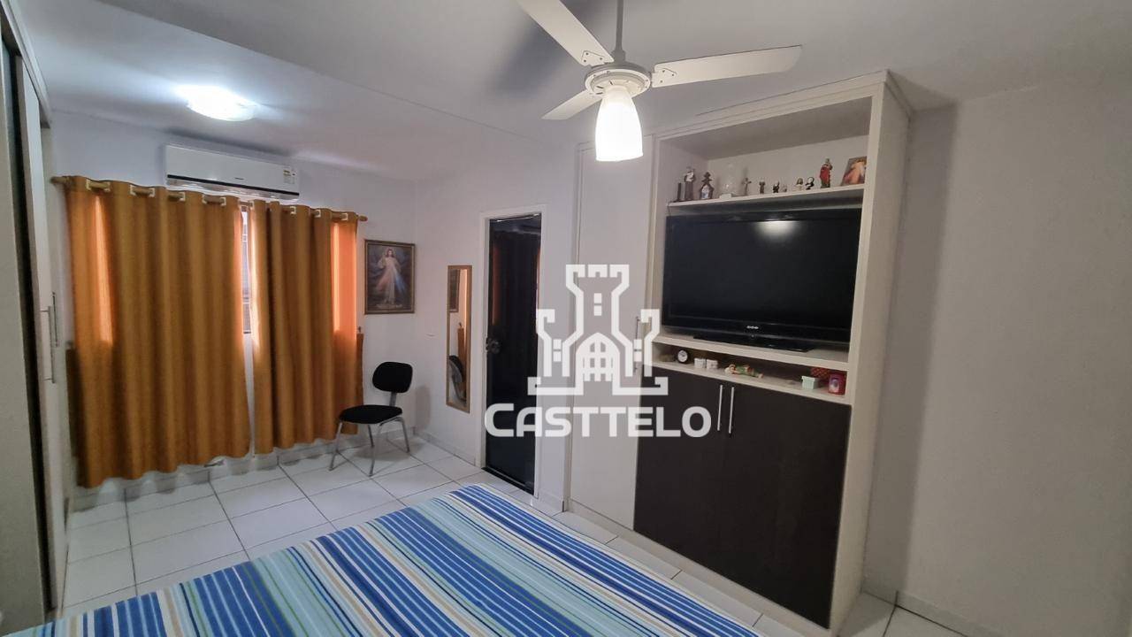 Casa à venda com 3 quartos, 250m² - Foto 10