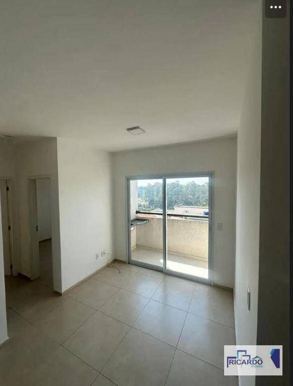 Apartamento à venda com 2 quartos, 57m² - Foto 4