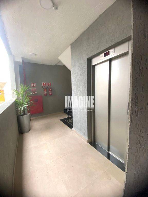 Apartamento à venda com 2 quartos, 45m² - Foto 11