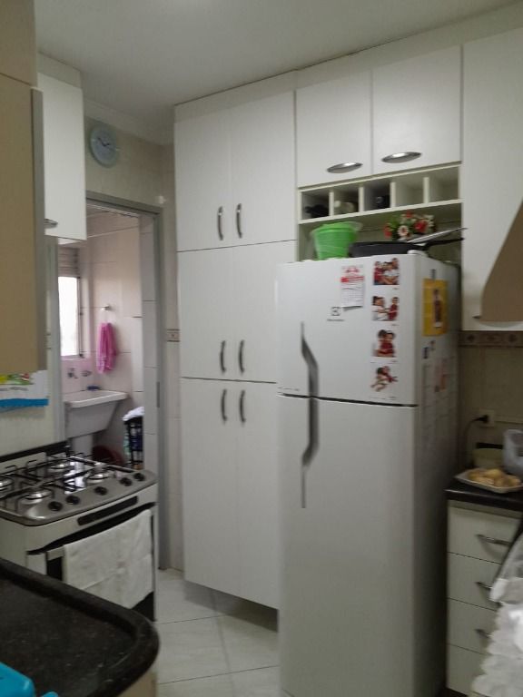 Apartamento à venda com 3 quartos, 74m² - Foto 4