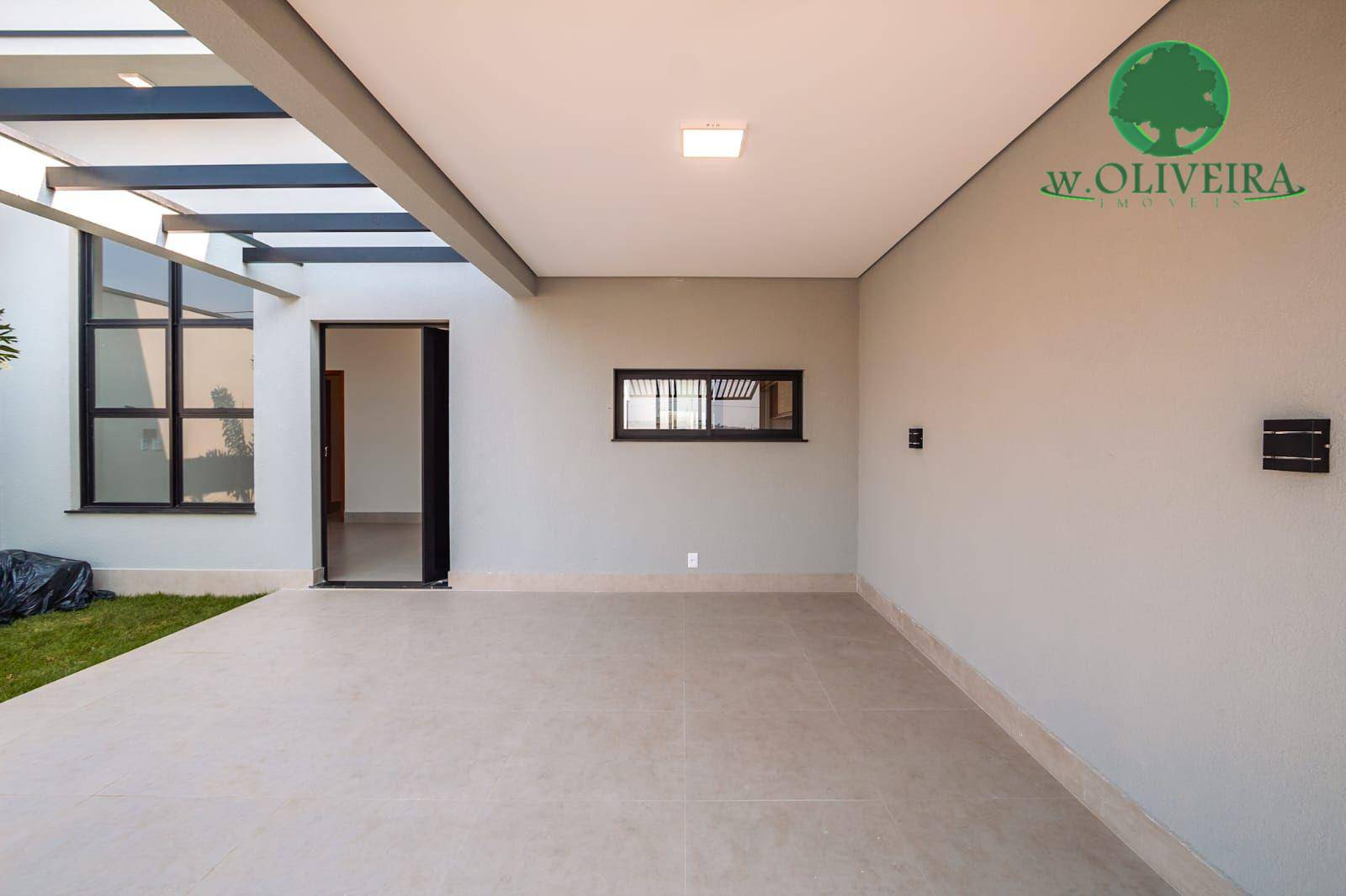 Casa à venda com 3 quartos, 104m² - Foto 1