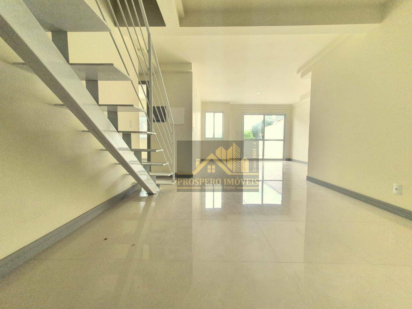 Cobertura à venda com 3 quartos, 124m² - Foto 1