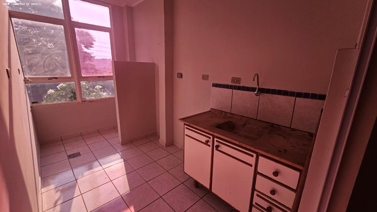 Apartamento à venda com 2 quartos, 77m² - Foto 4