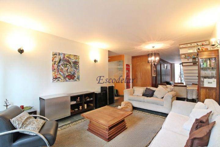 Casa à venda com 3 quartos, 240m² - Foto 7