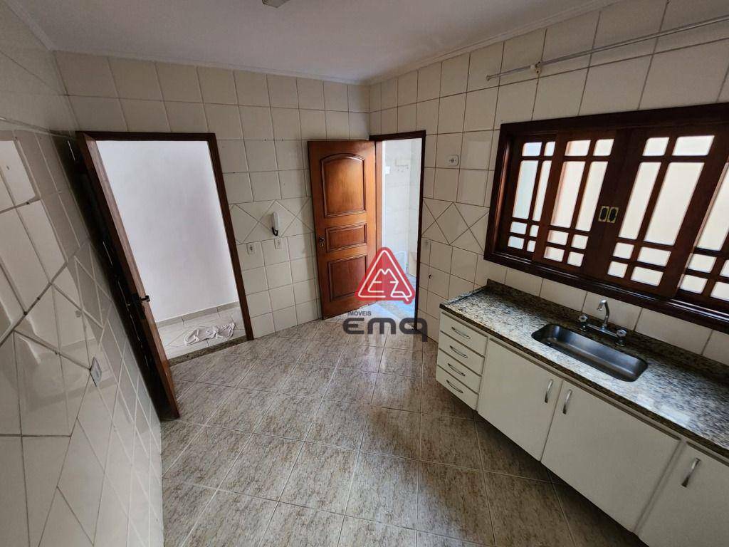 Sobrado para alugar com 3 quartos, 180m² - Foto 5