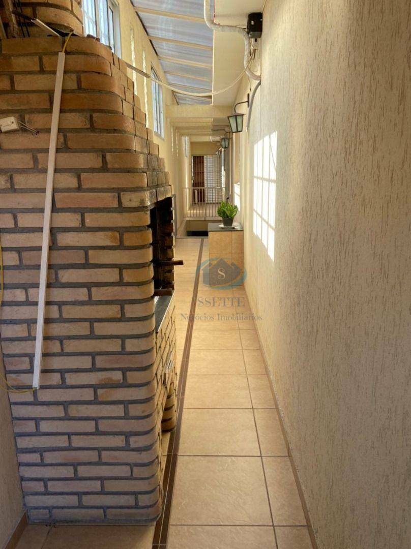 Casa à venda com 4 quartos, 250m² - Foto 18