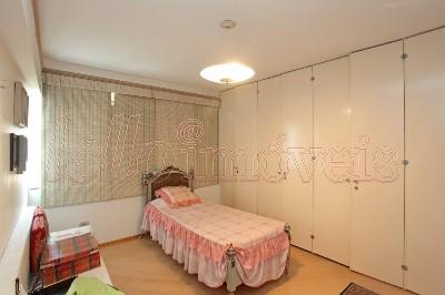 Apartamento à venda com 3 quartos, 180m² - Foto 9