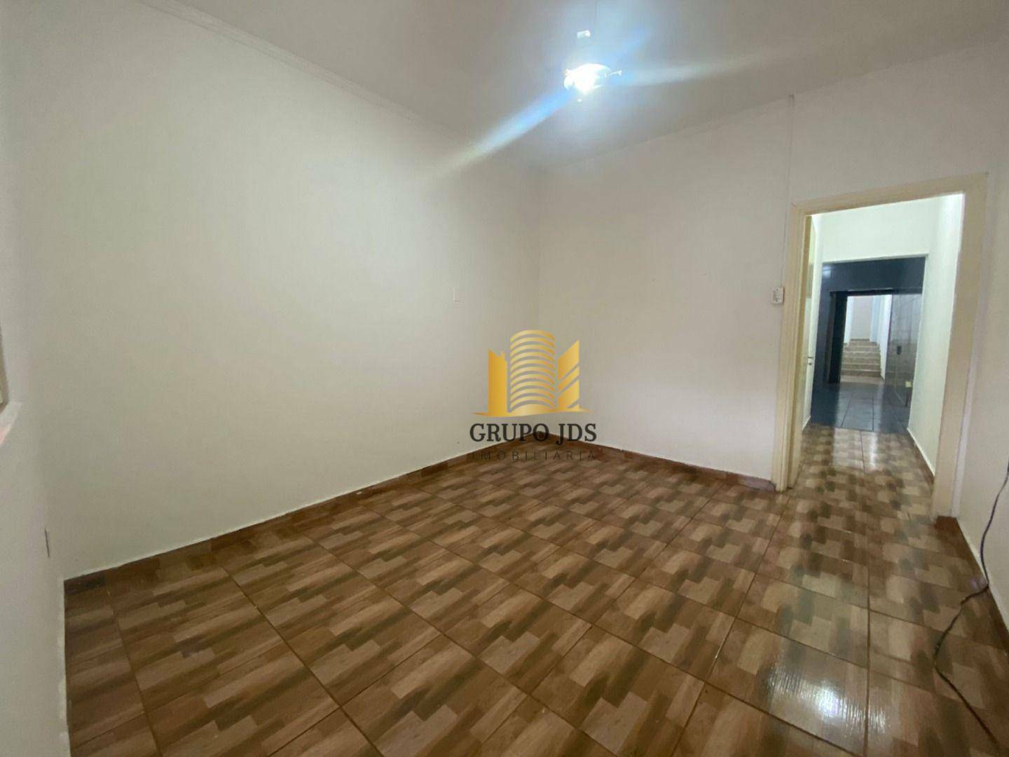 Casa à venda com 4 quartos, 245m² - Foto 4