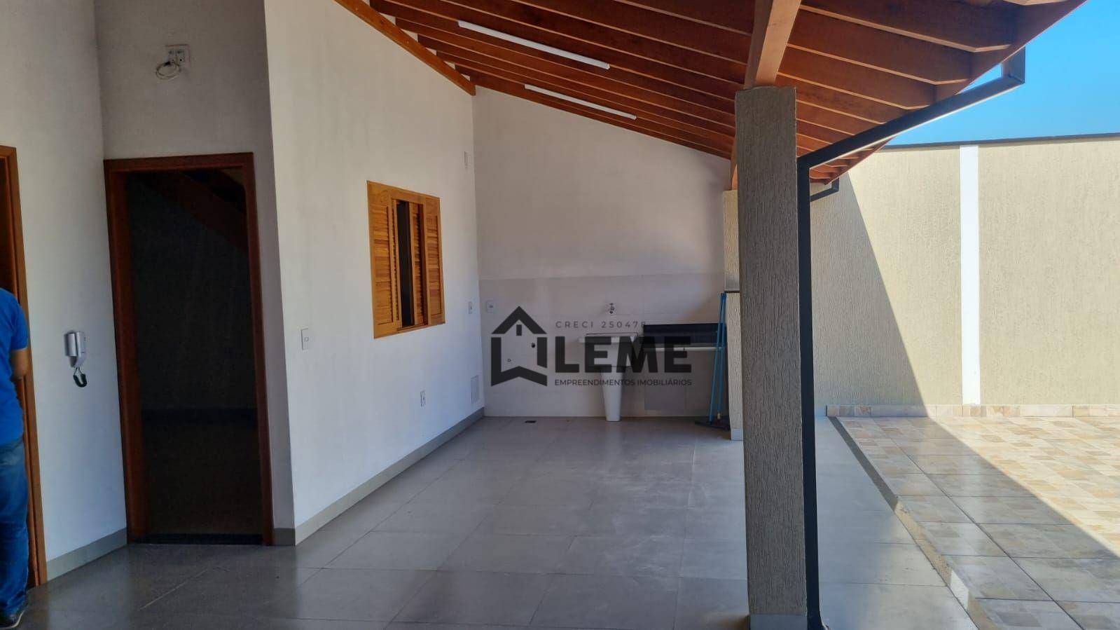 Casa à venda com 1 quarto, 80m² - Foto 2