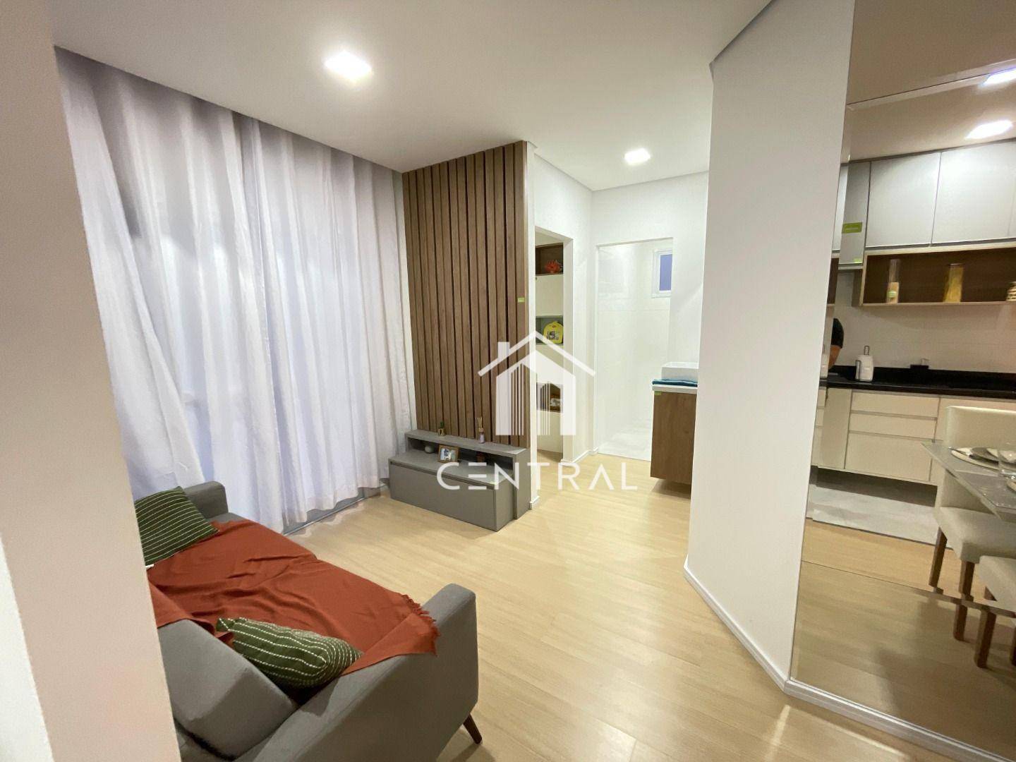 Apartamento à venda com 2 quartos, 42m² - Foto 2