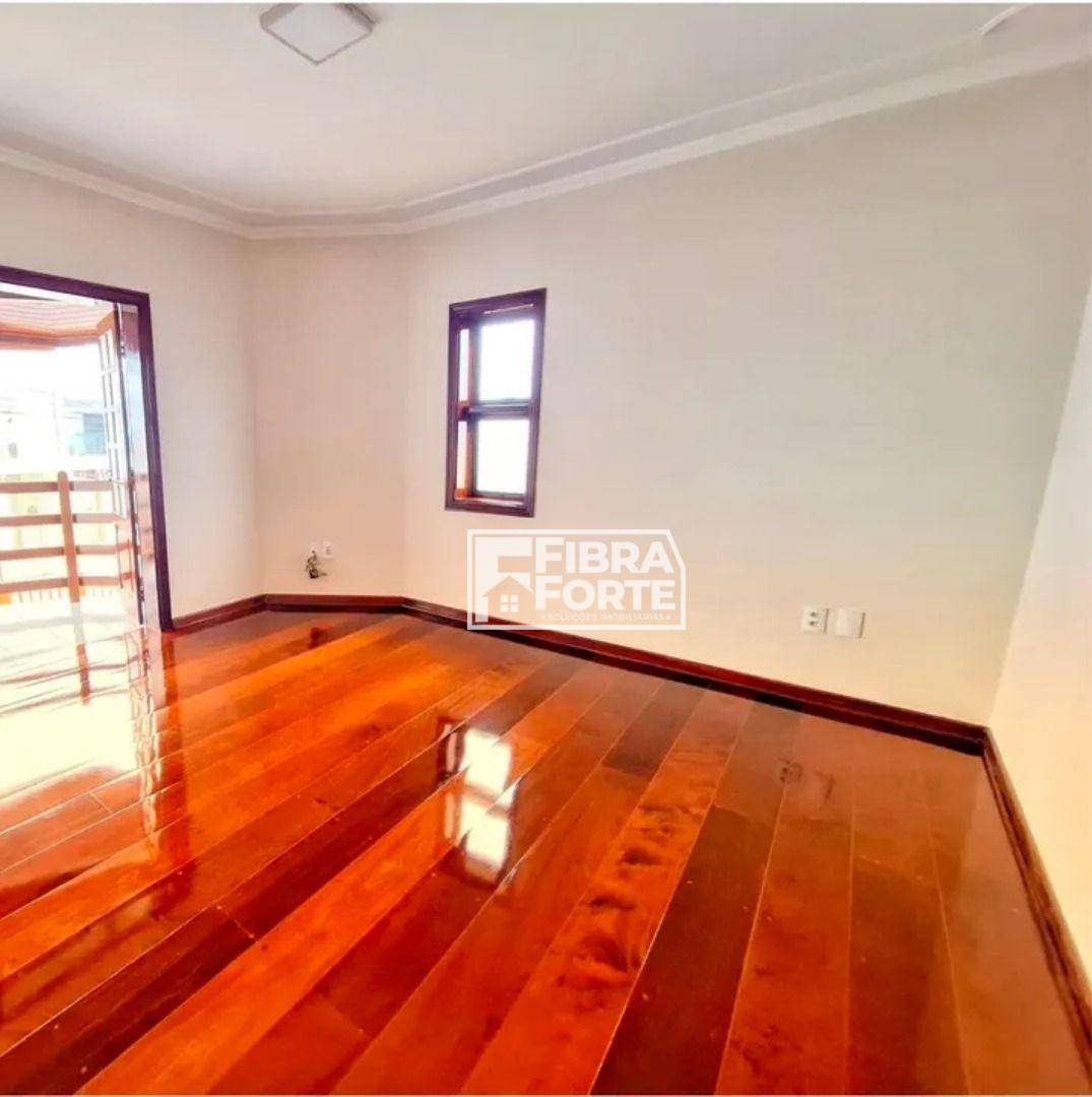 Casa à venda com 3 quartos, 283m² - Foto 4