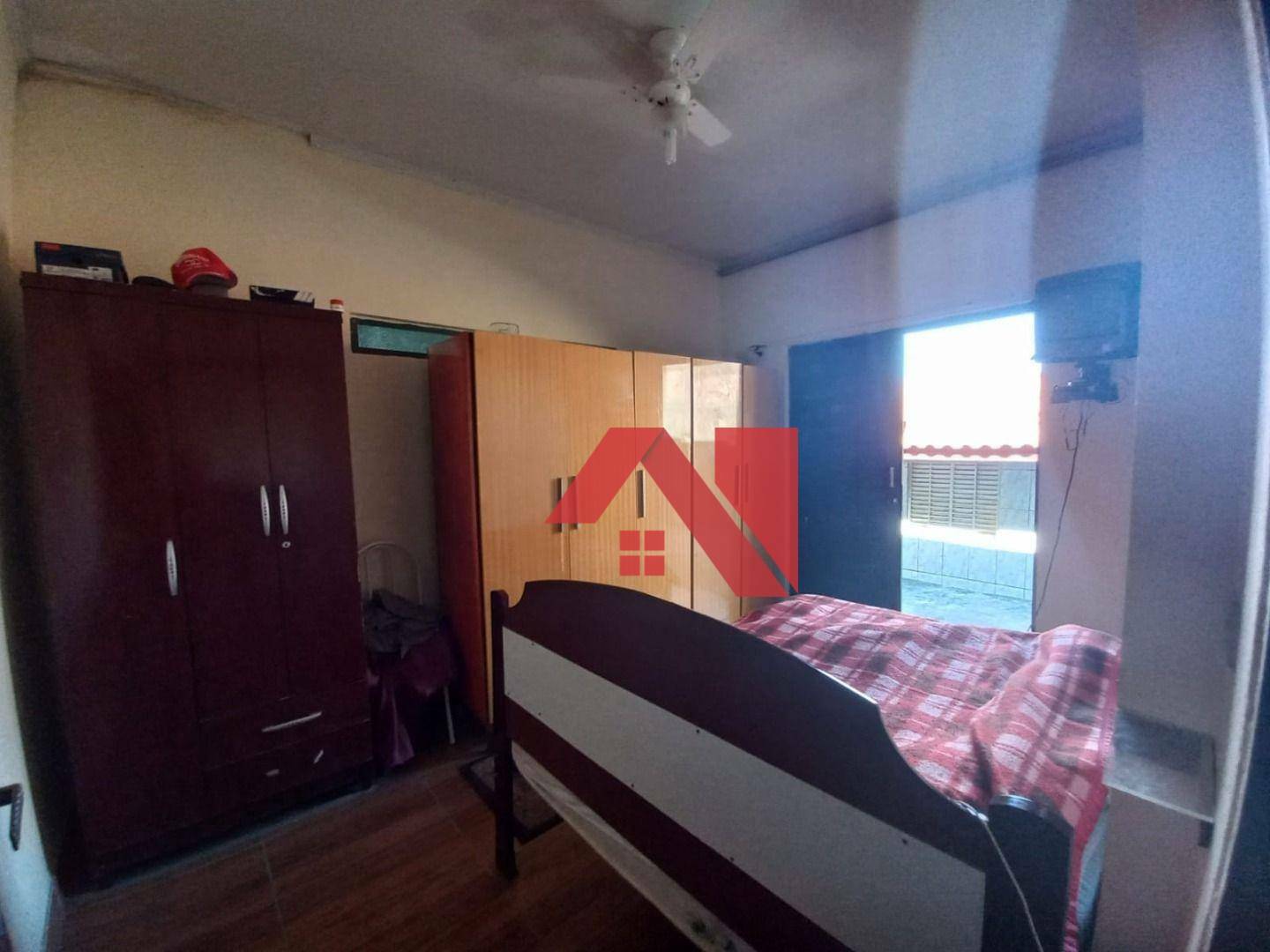 Casa à venda com 1 quarto, 107m² - Foto 11