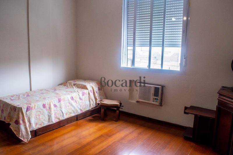 Apartamento à venda com 3 quartos, 130m² - Foto 18