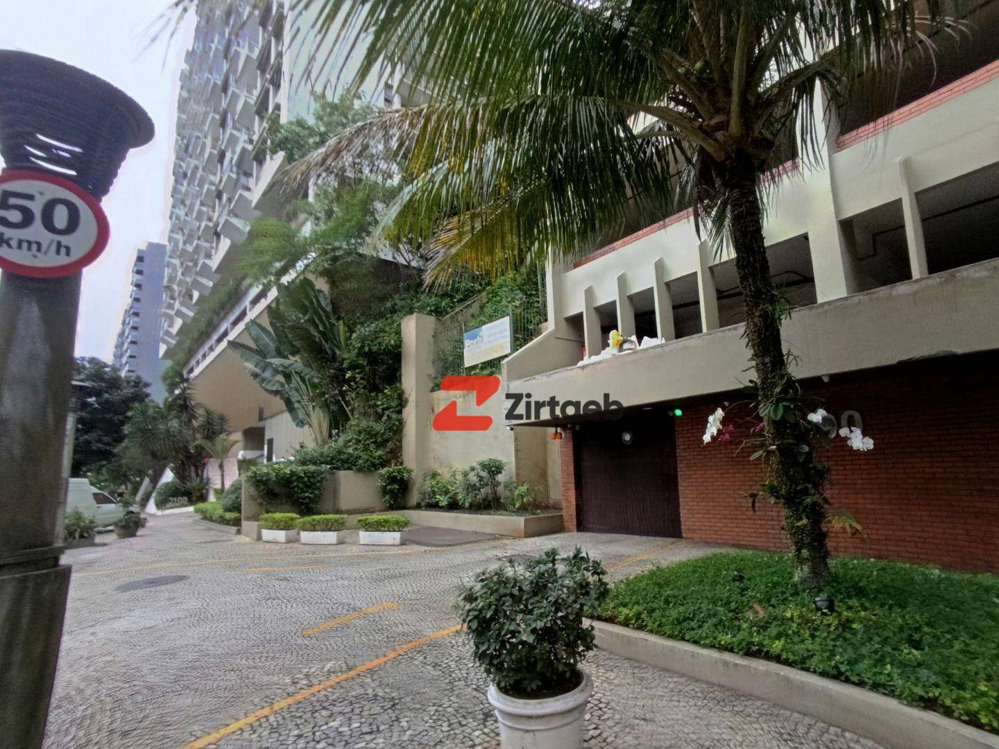 Apartamento para alugar com 2 quartos, 104m² - Foto 37