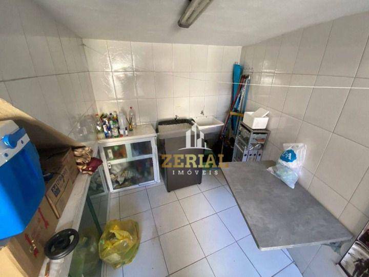 Sobrado à venda com 3 quartos, 240m² - Foto 9