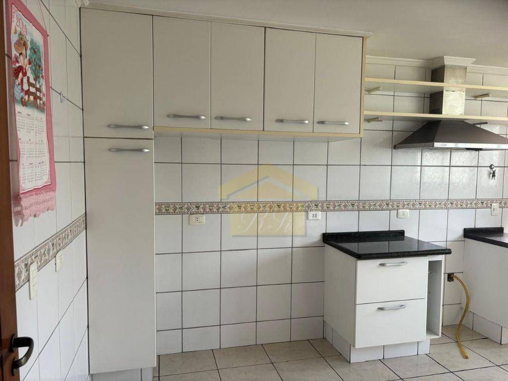 Casa para alugar com 2 quartos, 180m² - Foto 15