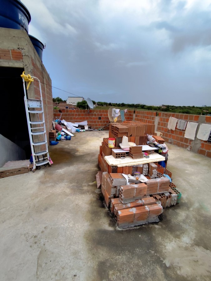 Casa à venda com 8 quartos, 96m² - Foto 18
