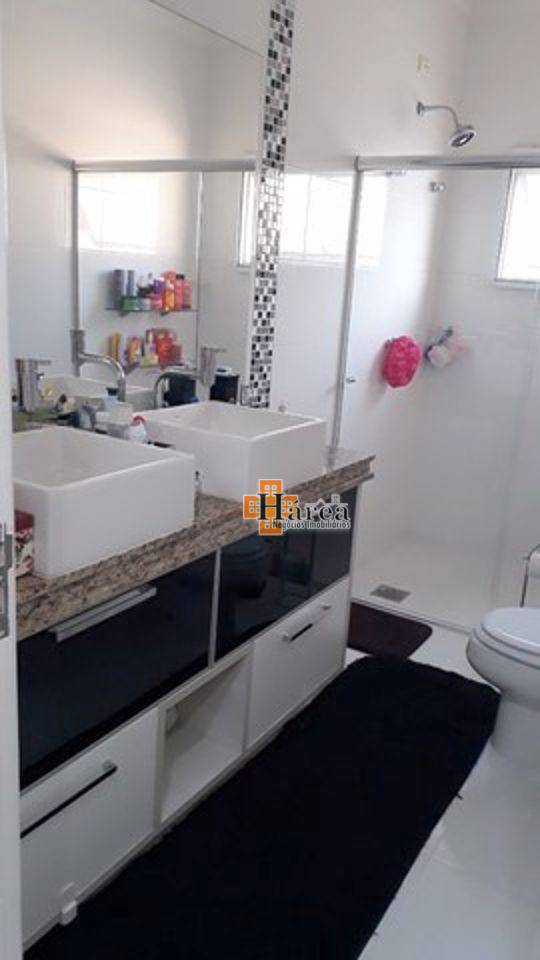 Sobrado à venda com 3 quartos, 235m² - Foto 7
