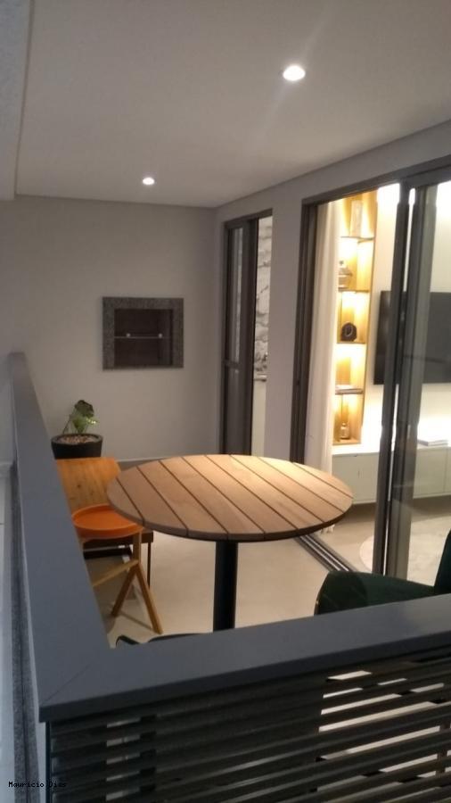 Apartamento à venda com 2 quartos, 76m² - Foto 29