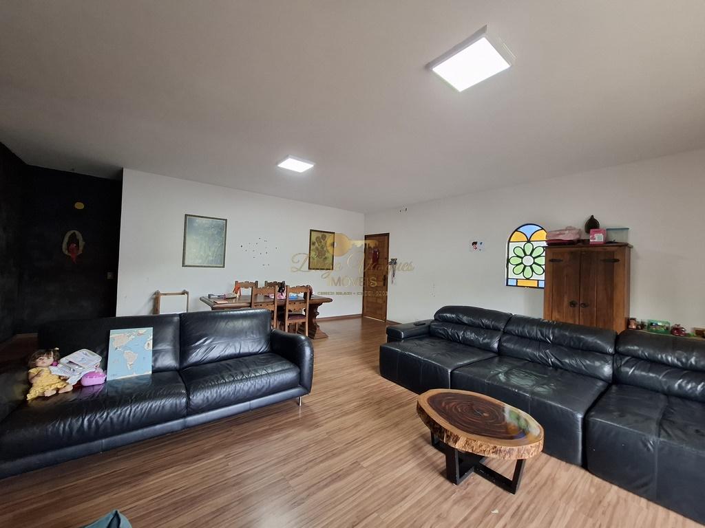 Casa à venda com 4 quartos, 1600m² - Foto 6