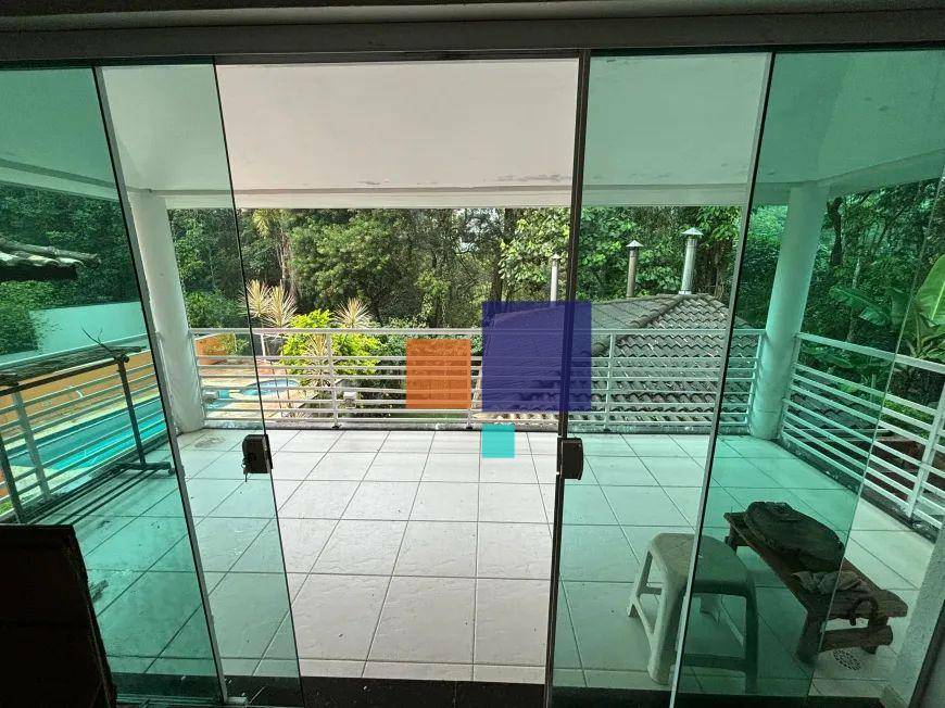 Sobrado à venda com 3 quartos, 190m² - Foto 2