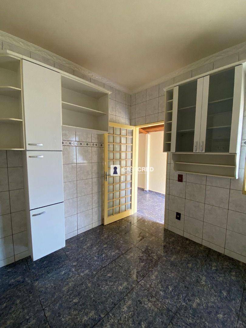 Casa à venda e aluguel com 4 quartos, 233m² - Foto 6