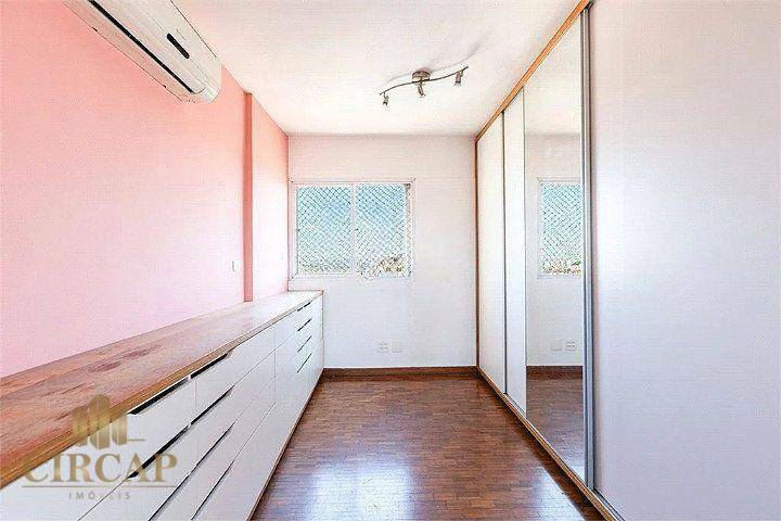 Apartamento à venda com 3 quartos, 140m² - Foto 12