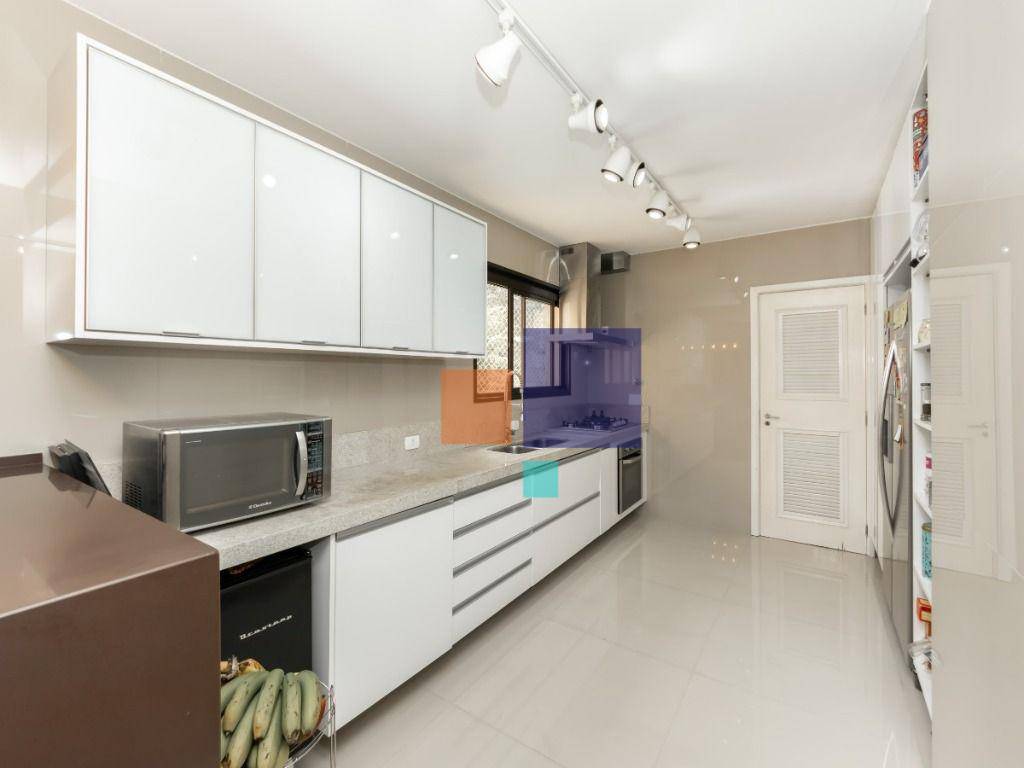 Apartamento à venda com 3 quartos, 150m² - Foto 19