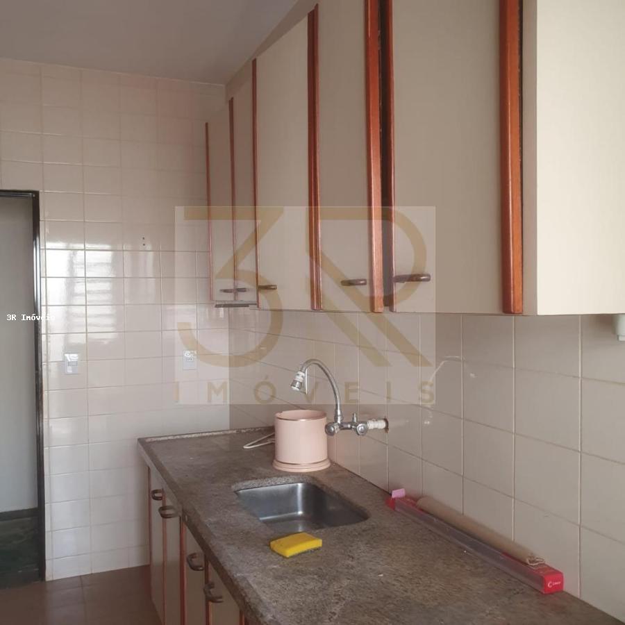 Apartamento à venda com 3 quartos, 110m² - Foto 13