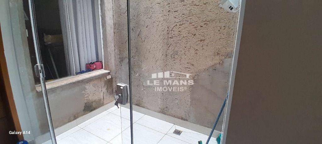 Casa à venda com 5 quartos, 200m² - Foto 49