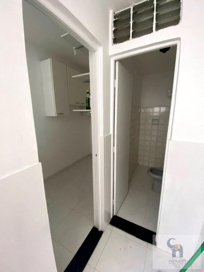 Apartamento à venda com 2 quartos, 75m² - Foto 9