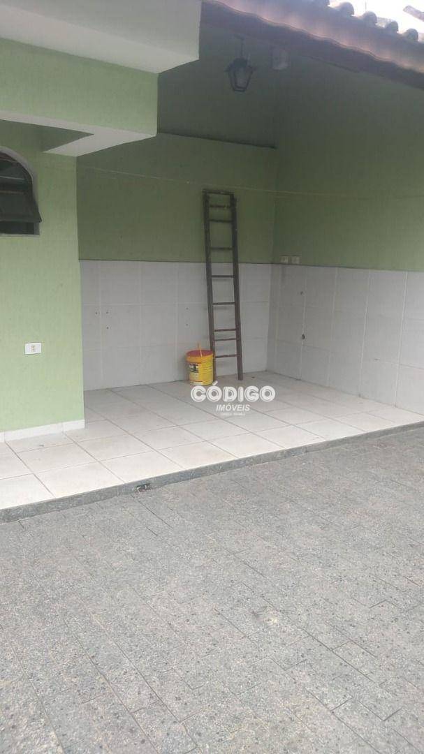 Casa para alugar com 2 quartos, 130m² - Foto 18