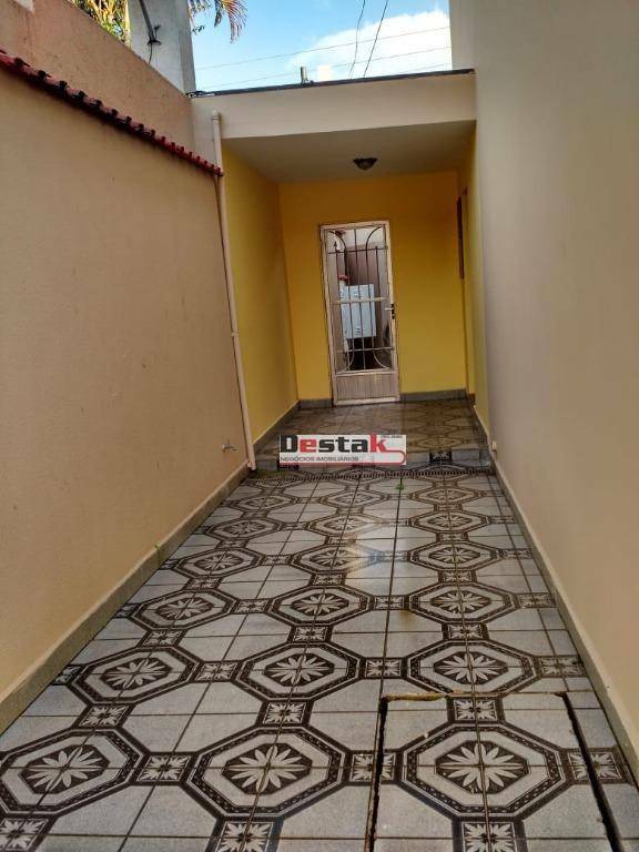 Sobrado à venda com 3 quartos, 337m² - Foto 11